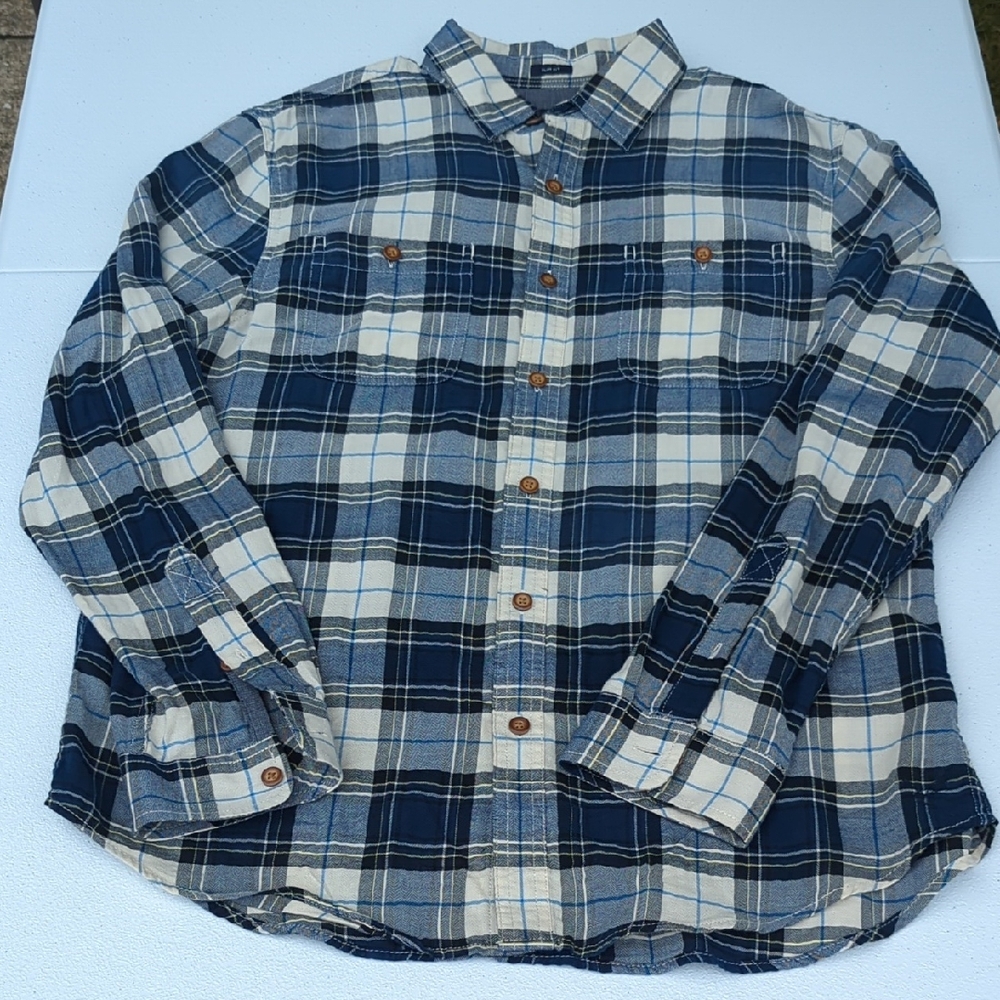 American Eagle Outfitters Navy and Cream Plaid Shirt